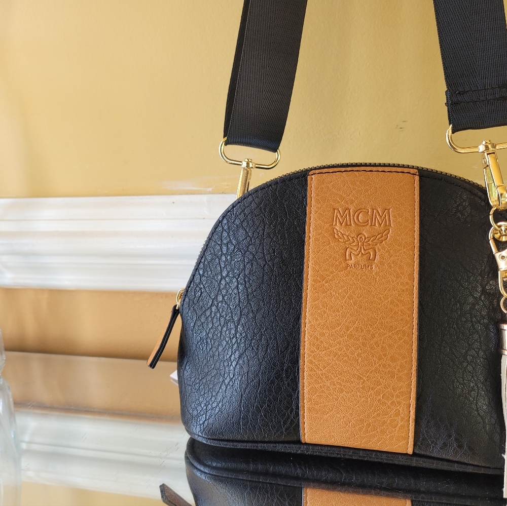 MCM pouch converted in to shoulder bag or cross body - Picture 12 of 16